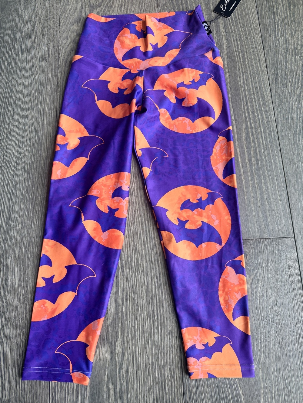 Exotica Winging It Performance High Waisted Capri Leggings Size Small